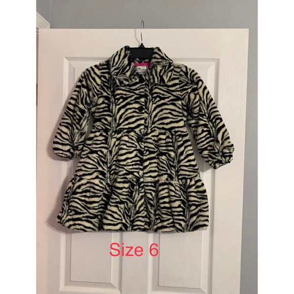 American Widgeon Other - American Widgeon Faux Fur Coat Size 6